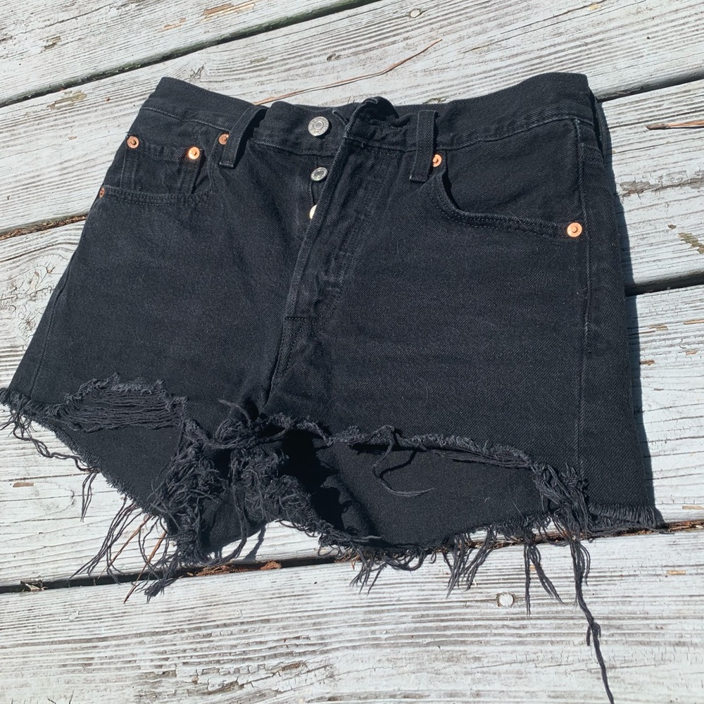 Levi’s 501 cutoff black denim shorts